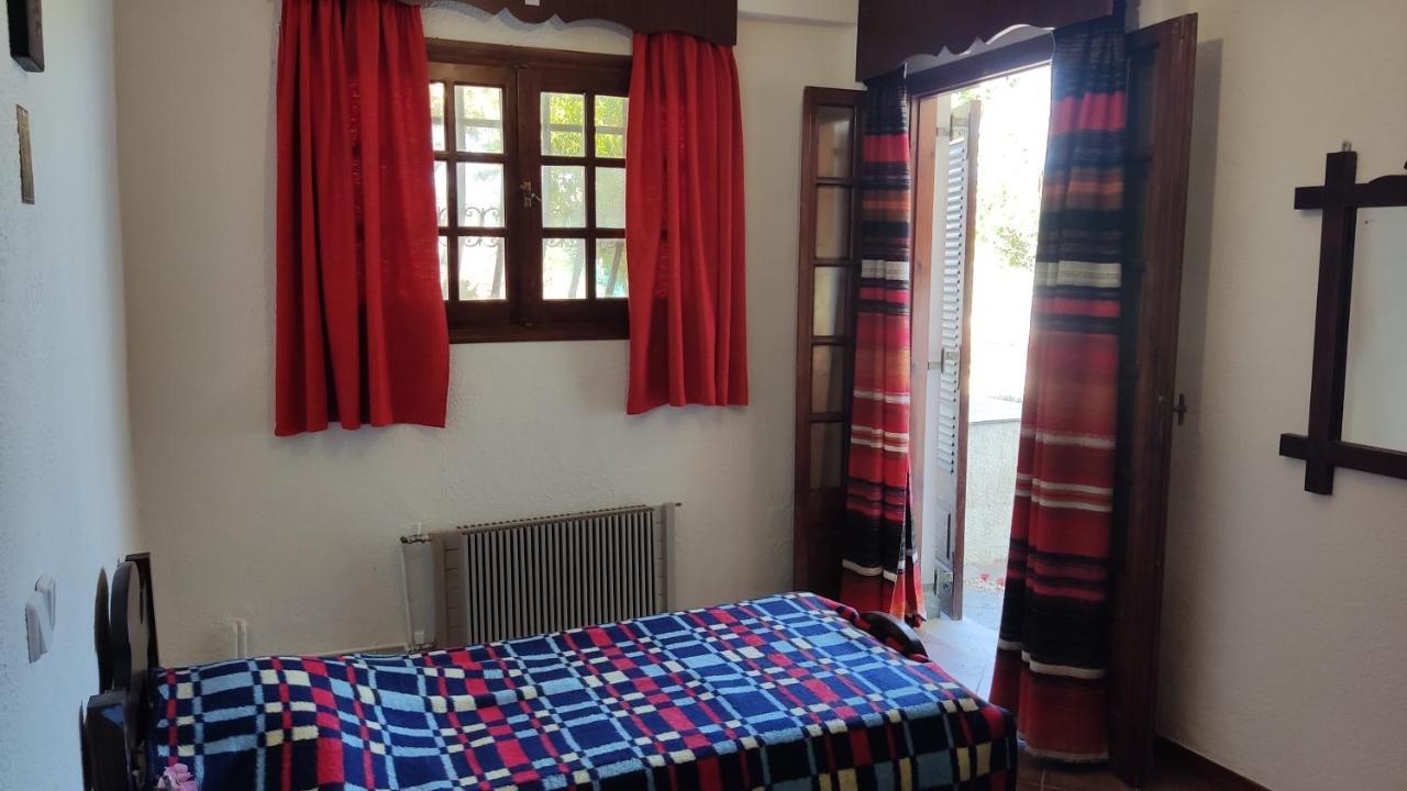 Antika 6 Hotel Толон Екстериор снимка